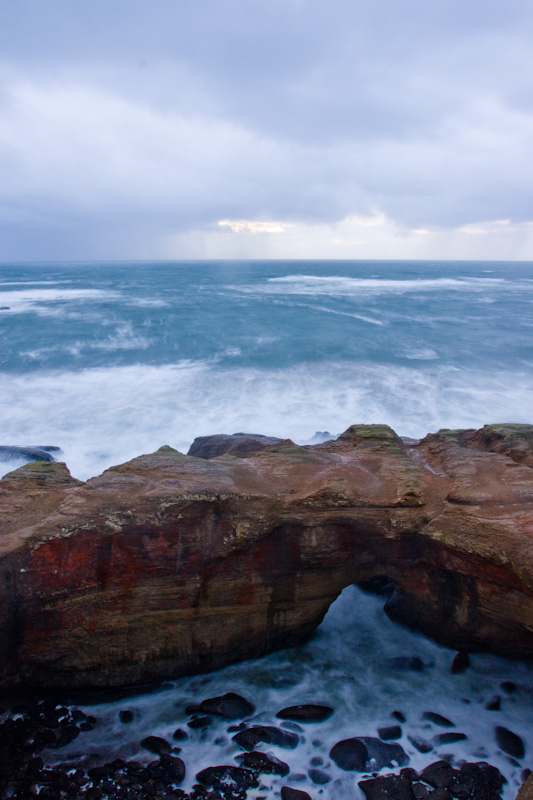 Waves Entering Devils Punchbowl